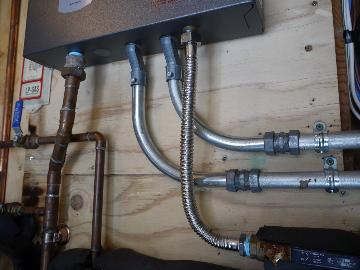 tankless-water-heater-inlet-outlet-plumbing2.jpg