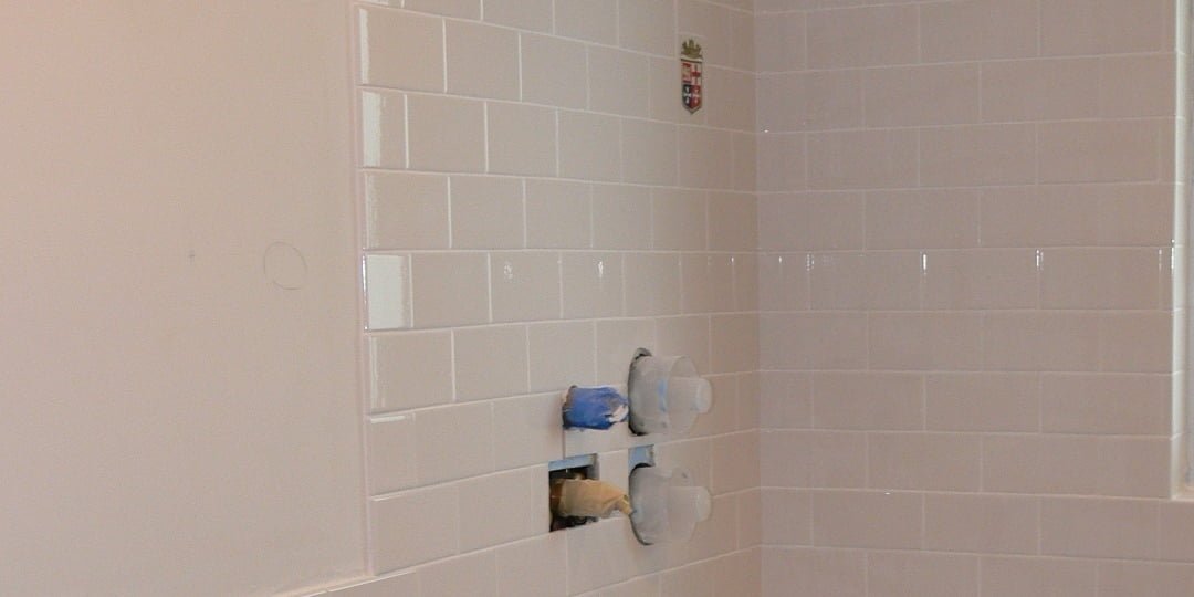 Build a walk-in tile shower yourself - a diy how-to guide to building a shower.